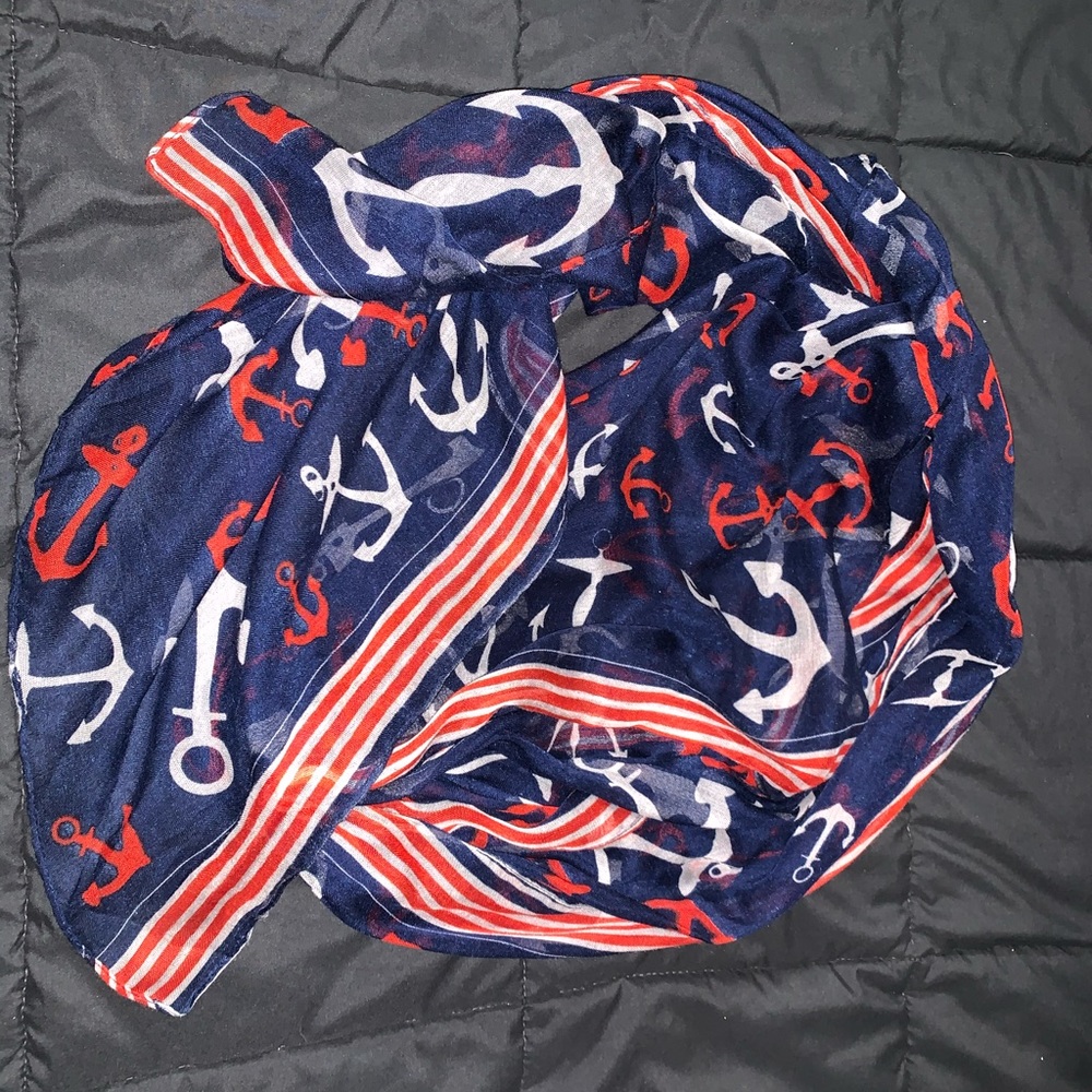 Super cute nautical anchor scarf!